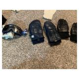 SKI GOGGLES, WINTER GLOVES