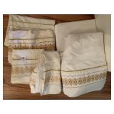 KING 2 TOP SHEETS W/ GOLD DECORATION AND 4