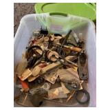 ASSORTED TOOLS CONTENT OF AFOREMENTIONED TOOLBOX