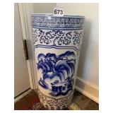 18IN UMBRELLA STAND MADE IN CHINA BLUE AND