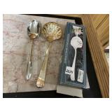 INTERNATIONAL SILVER SERVING PIECE