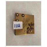 COMPACT W/ MIRROR VINTAGE W/ RHINESTONES LEAF