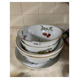 ROYALE WORCHESTER BOWLS NICE COND.