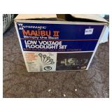 OUTDOOR FLOOD LIGHT SET IN OB