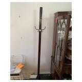 WOOD COAT TREE 5FT HIGH