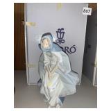 LLADRO 5747 VIRGIN BELEN MARY 8.5IN OB