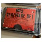3 PC BAKEWARE SETS