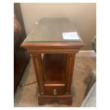 NARROW END STAND WITH SHELF AND DRAWER, GLASS