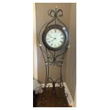 MADISON CLOCK CO, BATTERY OPERATED STANDING CLOCK
