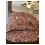 MATCHING QUEEN COMFORTER AND PILLOWS WITH PILLOW