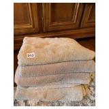BEIGE BATH TOWELS