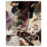 HOLIDAY DECOR CUTE SNOWMEN