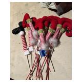 ELF FEET VASE FILLER