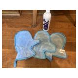 3 NORWEX CLEANING MITS AND NORWEX BATHROOM
