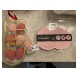 COSMETIC BRUSH CLEANING MAT, BEAUTY BLENDERS
