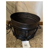 BEVERAGE TUB IN IRON HOLDER