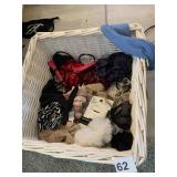 BASKET WITH SCRUNCHIES, CLIPS AND HAIR BANDS