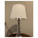 WHITEWASHED TABLE LAMO