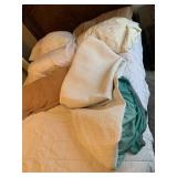 PILLOWS, COOLING QUEEN MATTRESS COVER