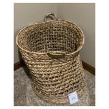 WOVEN LAUNDRY BASKET