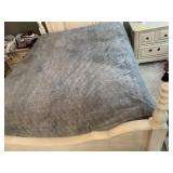 QUEEN SIZE REVERSIBLE FLEECE BLANKET