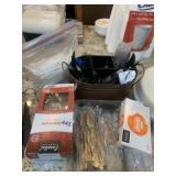 DISPOSABLE FLATWARE AND COPPER TONE CADDY