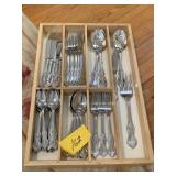 SERVICE FOR 5+ REED AND BARTON