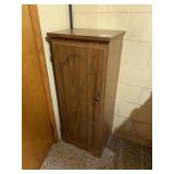 PRESSED WOOD 1 DOOR CABINET