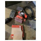 PALM SANDER, 1/4 SHEET CLAMP ON SANDPAPER