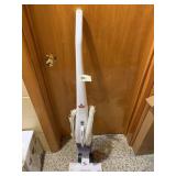 BISSELL DIRT FLOOR AND CARPET CLEANER