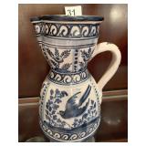 SQUEEZED SPOUT PITCHER - BIRD DESIGN W/ LEAF 9.5"