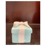 TIFFANY & CO. JAPAN TRINKET BOX W/ BOW ON FRONT