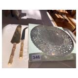 SILVERPLATE TRIVET EXPANDABLE & GOLD WASH CAKE