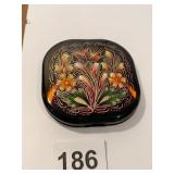 PAINTED TOP COMPACT 2.75" X 2.75"