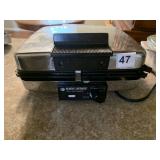 B AND D WAFFLE MAKER