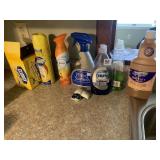 ASSORTED KITCHEN CLEANING SUPPLIES