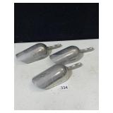 LOT OF 3 WINCO 12 OZ ALUMINUM SCOOPS