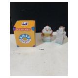 CLAY ART COLLECTIBLE ROBOTS SALT & PEPPER SHAKERS