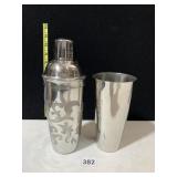 LOT OF STAINLESS BEVERAGE SHAKERS