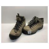 8 M HIKING BOOTS TIMBERLAND