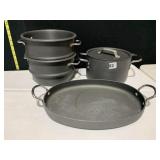 4 SAUTï¿½ PANS AND OVAL ROASTER