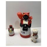 MAMMY MEASURING SPOONS, 2 FIGURES, MALE W/ DAMAGE