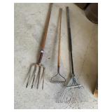 PITCHFORK RAKE