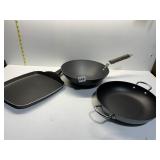 COMMERCIAL ALUMINUM SKILLET, PANS