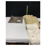 LG. PILLOWCASE FLEECE NEW, LARGE ANIMAL PRINT NEW