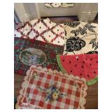 DECORATIVE THROW RUGS