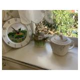 VILROY AND BOCH TEAPOT AND OTHER