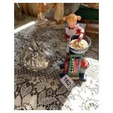 METAL PUMPKIN AND BAKING GIRL 6" H MADELINE DEPT.