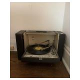 GE 300 RECORD PLAYER WITH SPEAKERS
