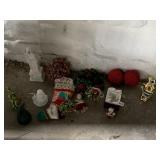 CHRISTMAS DECORATIONS, DEPARTMENT 56 FIGURINES,